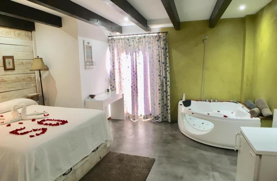Albergue Boi Romanic Suites バルエラ エクステリア 写真