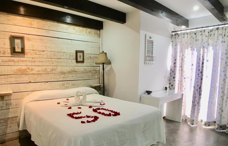 Albergue Boi Romanic Suites バルエラ エクステリア 写真